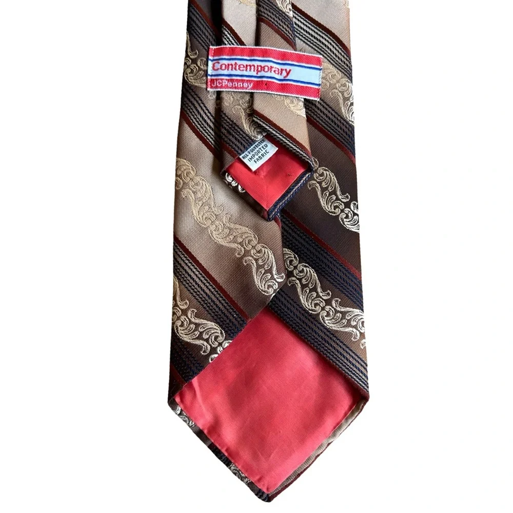 Vintage Men’s Contemporary JCPenney Brown Stripe Pattern Tie